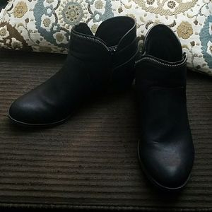 American rag women's sz 7.5 black boots